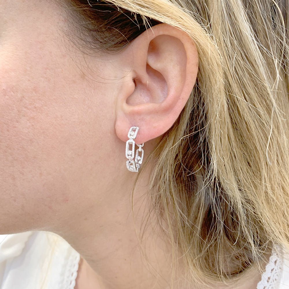 Boucles d'oreilles Messika, "Move Link", or blanc, diamants. - Castafiore