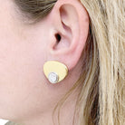 Boucles d'oreilles modernistes or jaune, diamants. - Castafiore
