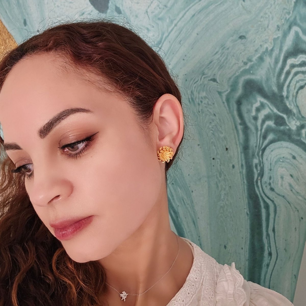 Boucles d’oreilles motif floral en or jaune 18 carats - Castafiore