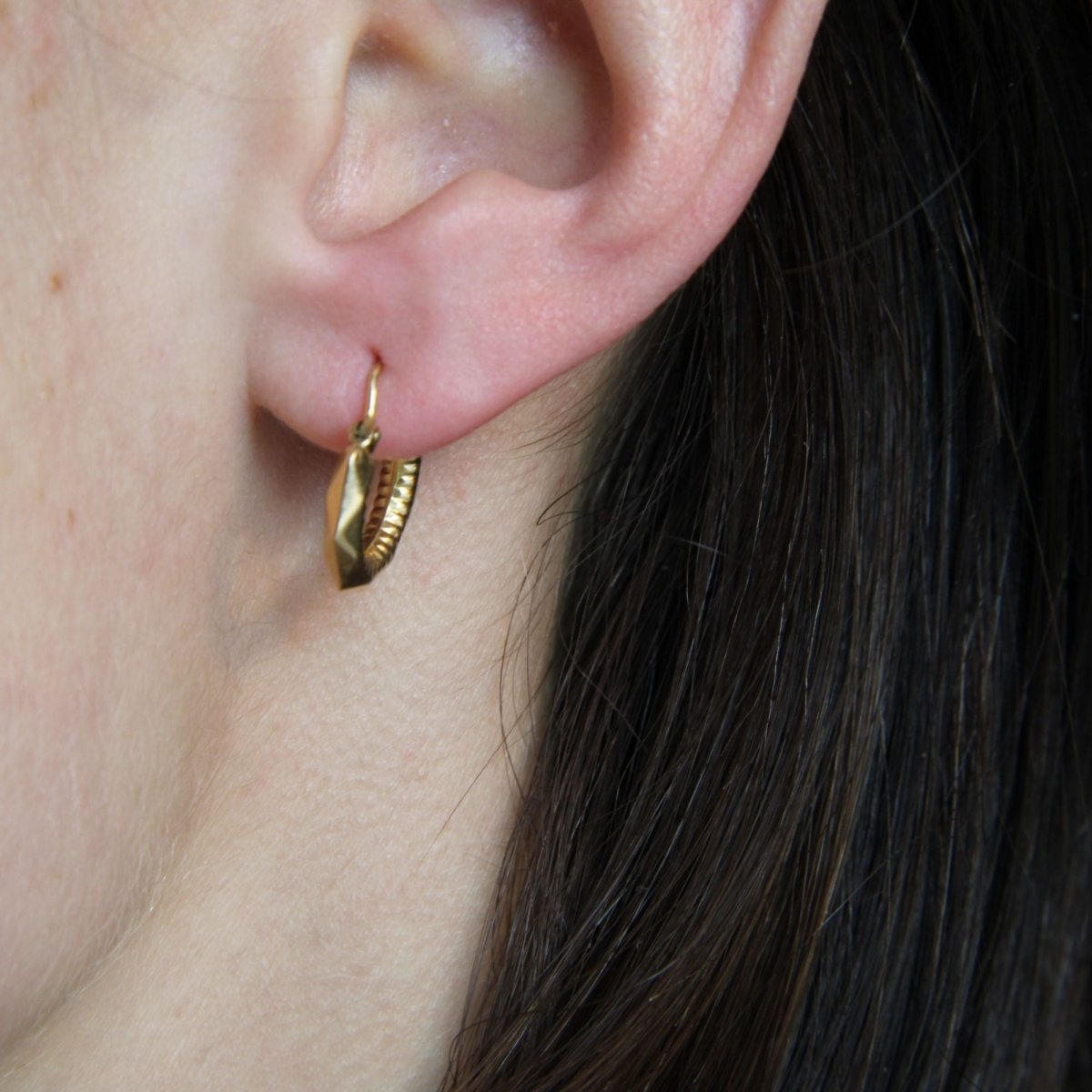 Boucles d'oreilles or rose créoles ciselé facetté - Castafiore