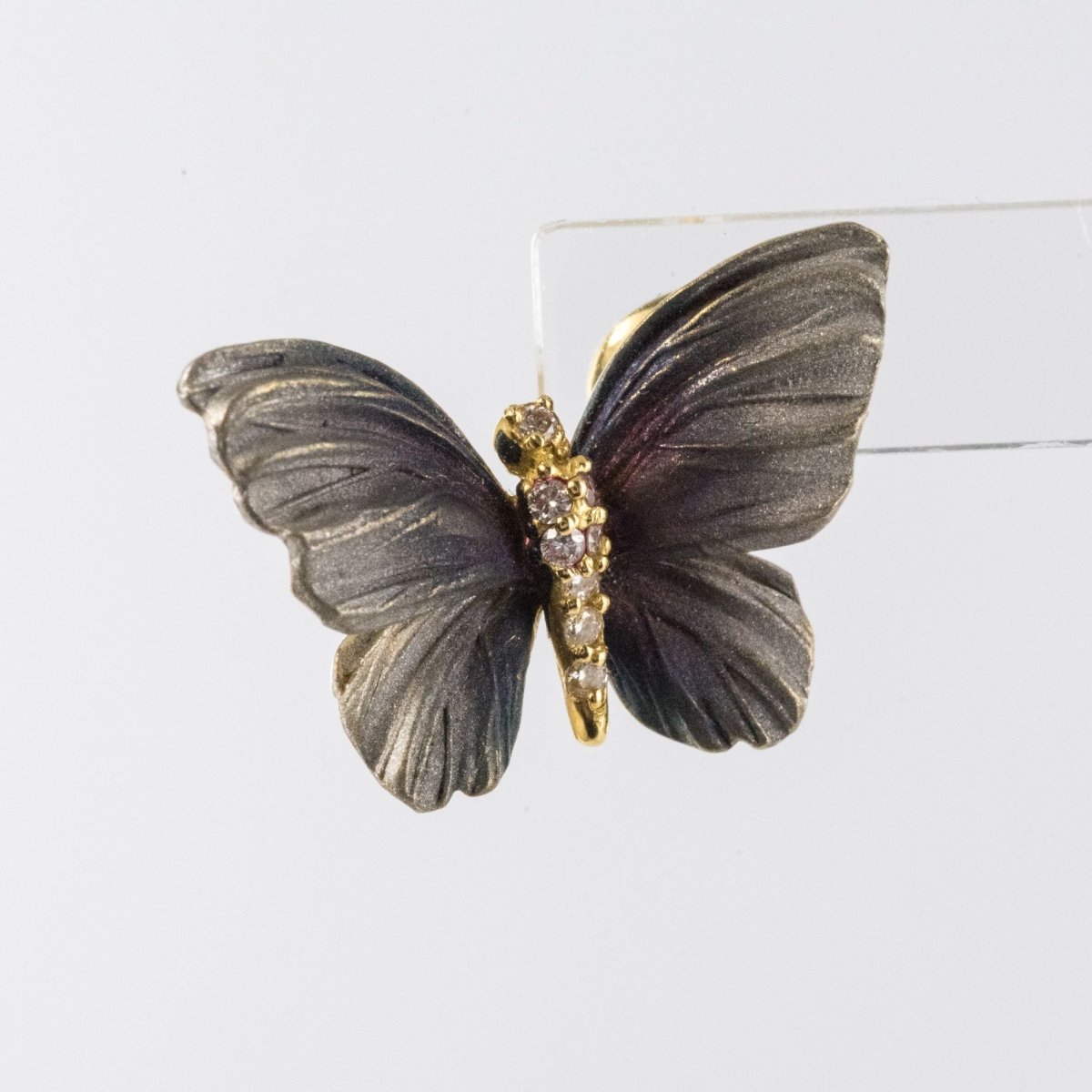 Boucles d'oreilles papillons en or, émail et diamants - Castafiore