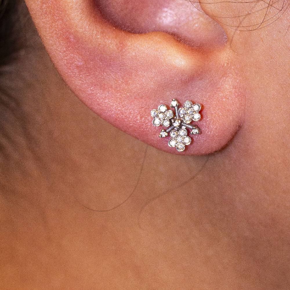 Boucles d'oreilles PASQUALE BRUNI fleurs en diamants - Castafiore