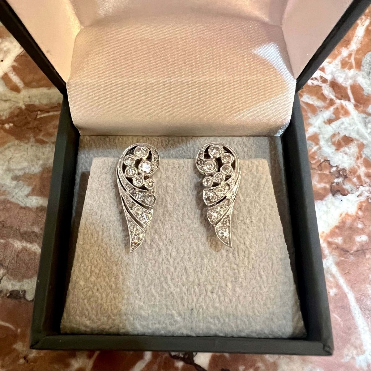 Boucles d'oreilles Pavées en or blanc et diamants - Castafiore