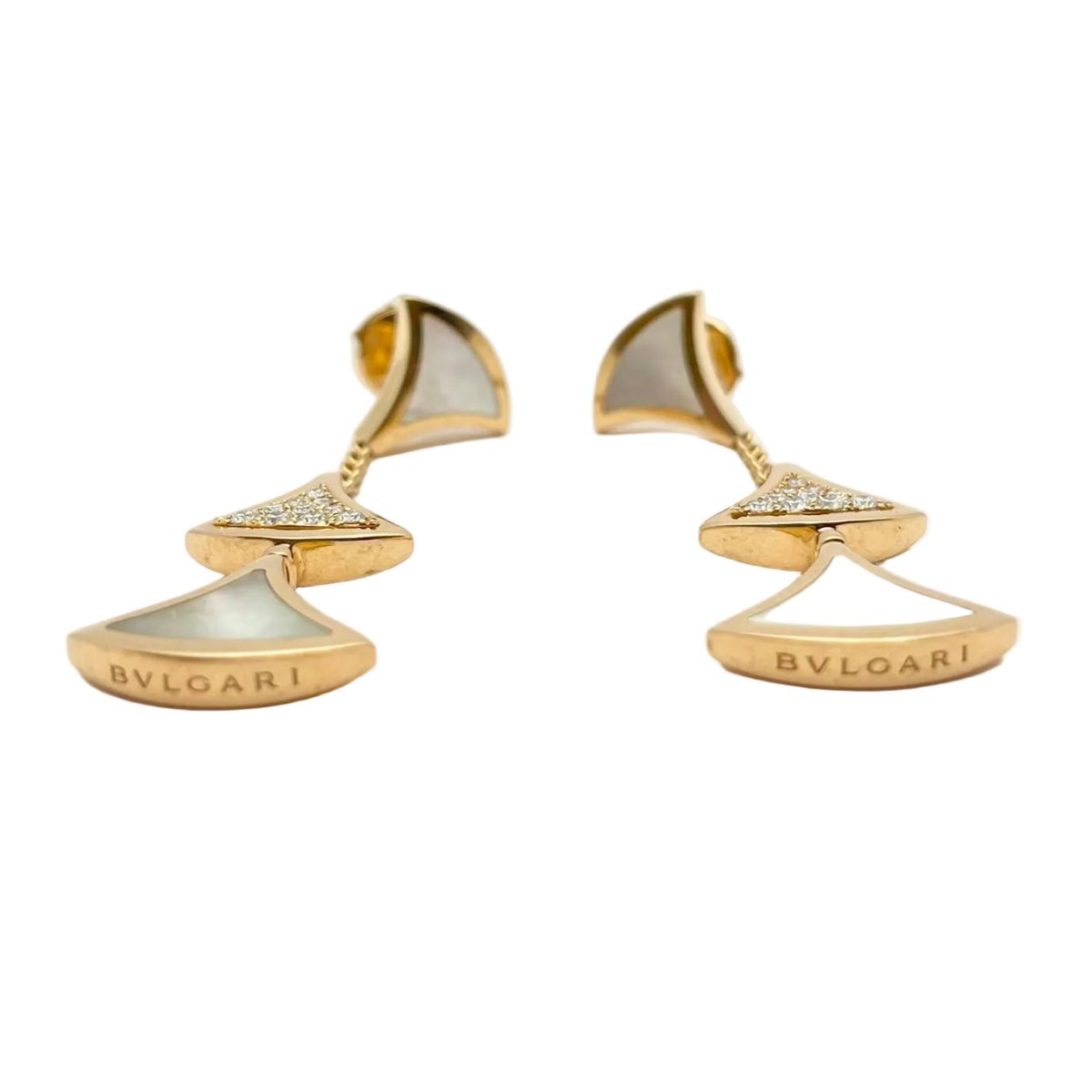 Boucles d'oreilles Pendantes BULGARI "Diva's Dream" en or rose, nacre et diamants - Castafiore