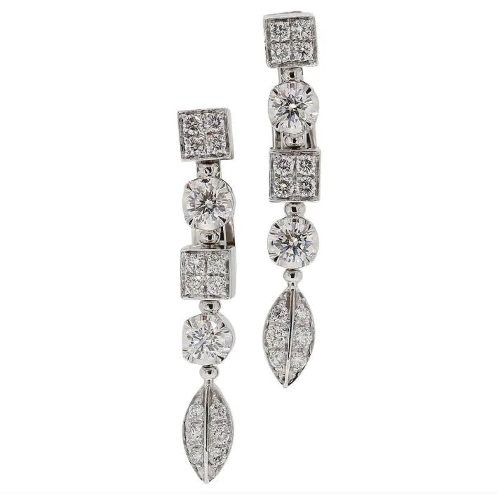 Boucles d'oreilles Pendantes BULGARI "Lucea" en or blanc et diamants - Castafiore