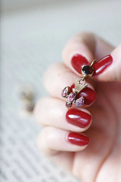 Boucles d'oreilles pendantes colombes grenats - Castafiore