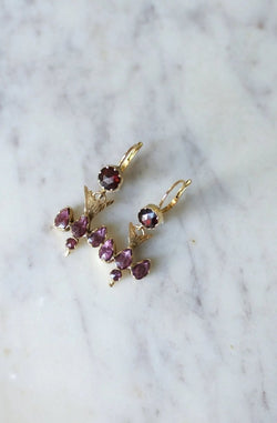 Boucles d'oreilles pendantes colombes grenats - Castafiore