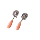 Boucles d'oreilles pendantes en or blanc, corail peau d'ange, saphirs et diamants - Castafiore