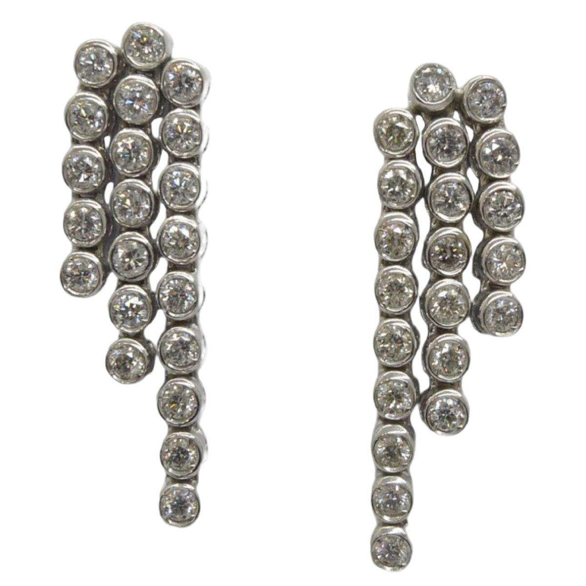 Boucles d'oreilles Pendantes en or blanc et diamants - Castafiore