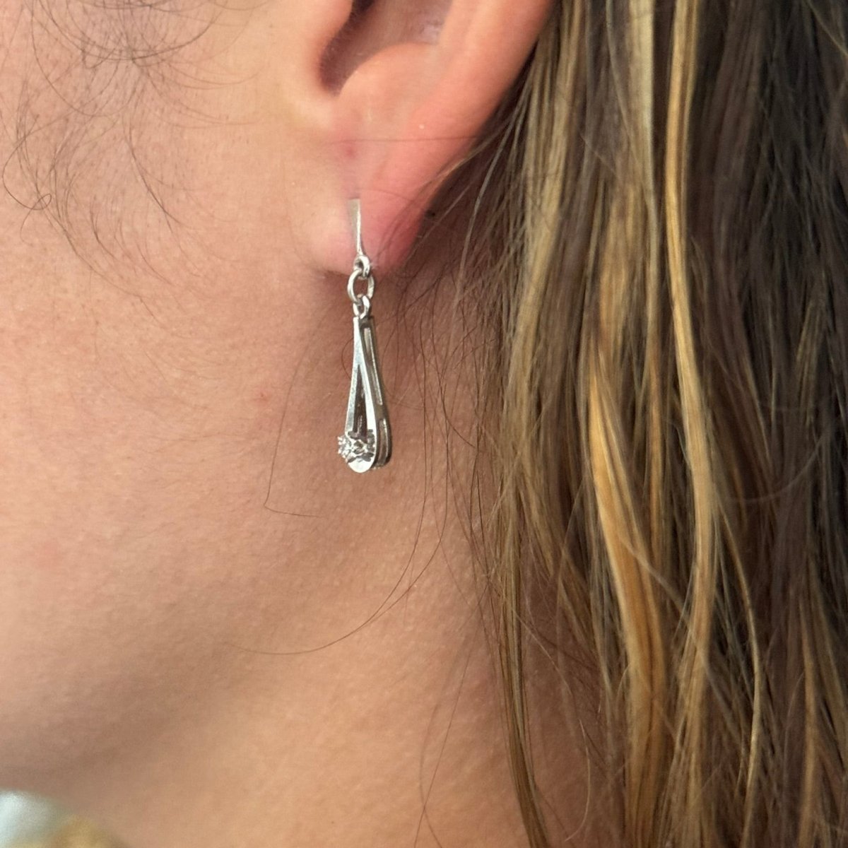 Boucles d’oreilles Pendantes en or blanc et diamants - Castafiore