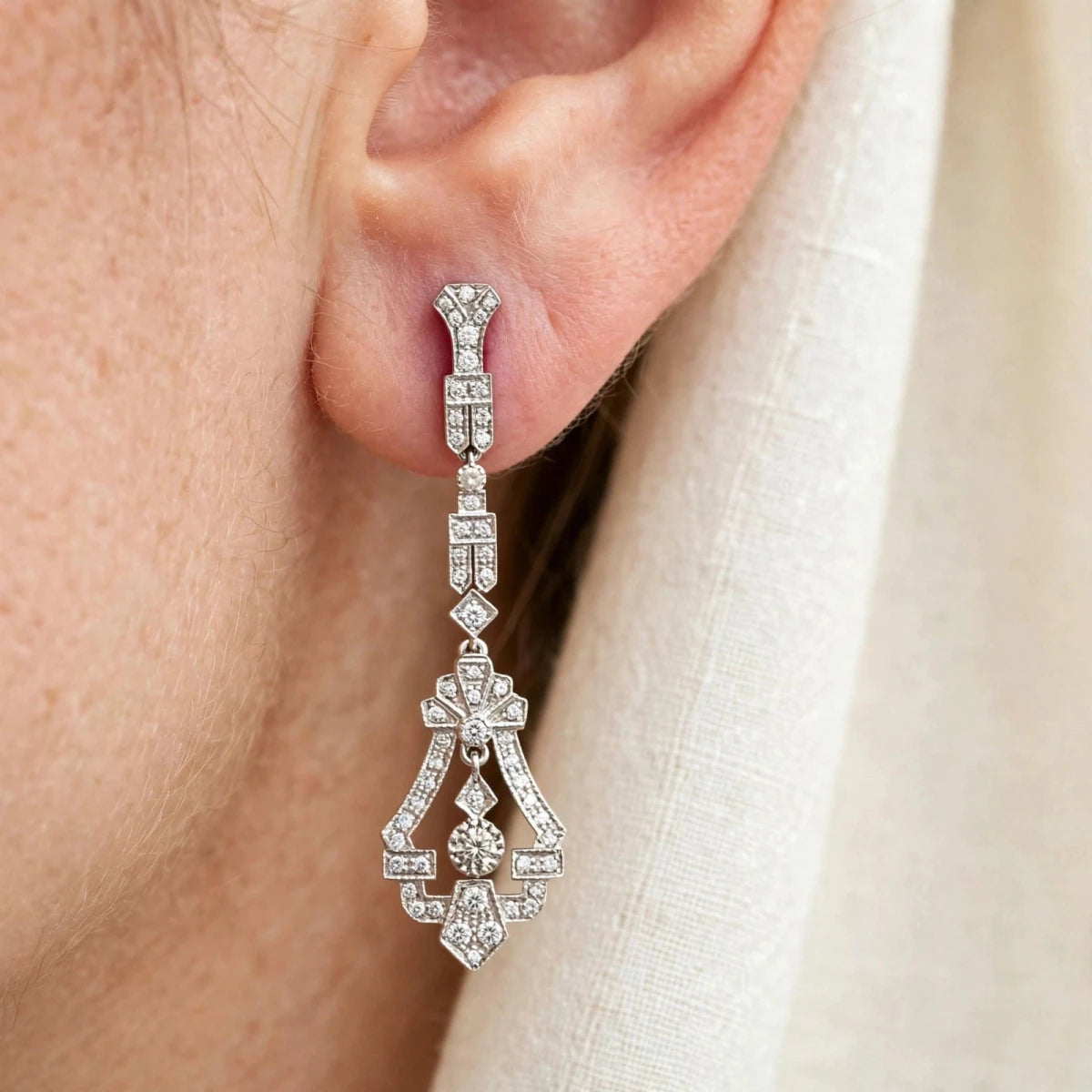 Boucles d'oreilles Pendantes en or blanc et diamants - Castafiore