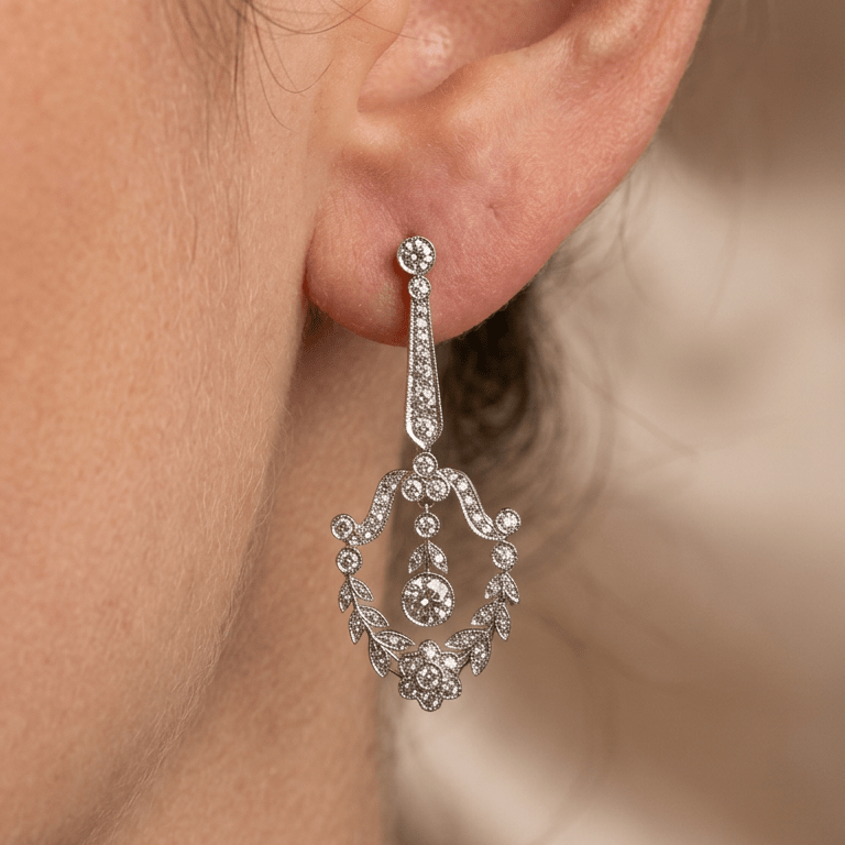 Boucles d'oreilles Pendantes en or blanc et diamants - Castafiore