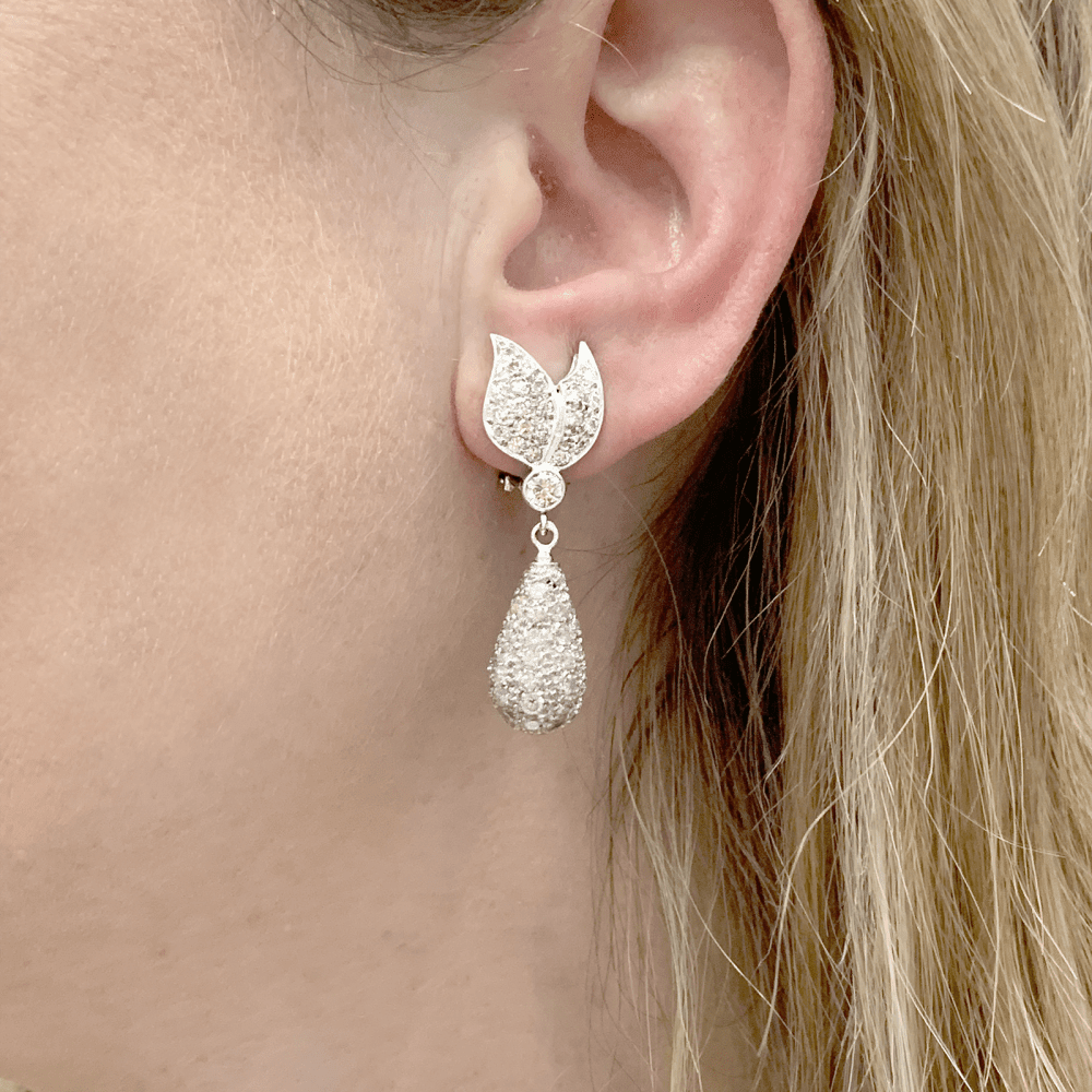 Boucles d'oreilles Pendantes en or blanc et diamants - Castafiore