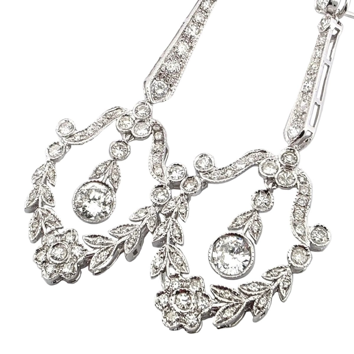 Boucles d'oreilles Pendantes en or blanc et diamants - Castafiore
