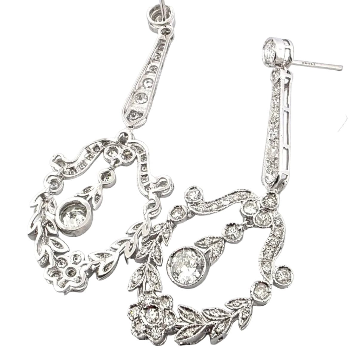 Boucles d'oreilles Pendantes en or blanc et diamants - Castafiore