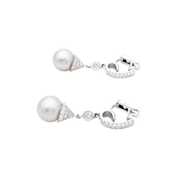 Boucles d'oreilles Pendantes en or blanc, perles et diamants - Castafiore