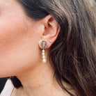 Boucles d'oreilles Pendantes en or blanc perles et diamants