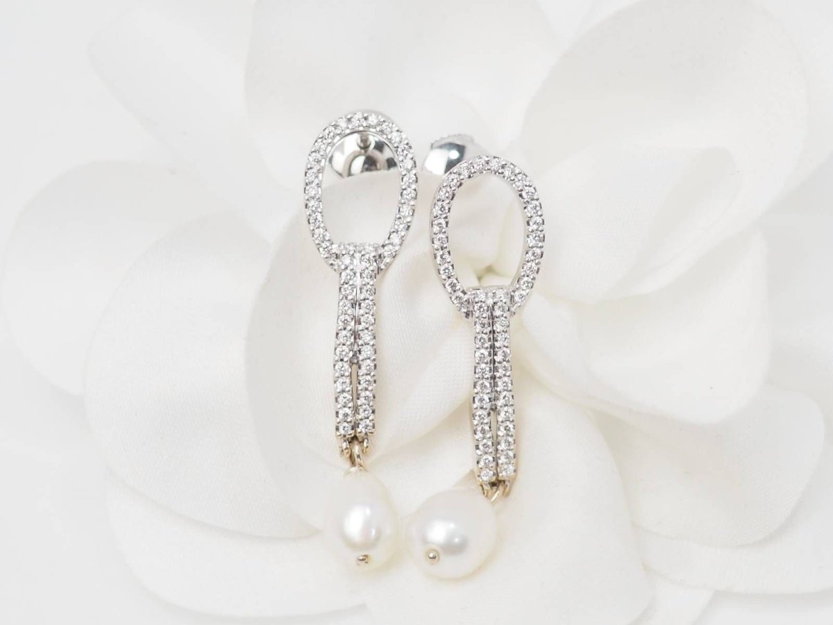 Boucles d'oreilles Pendantes en or blanc, perles et diamants - Castafiore