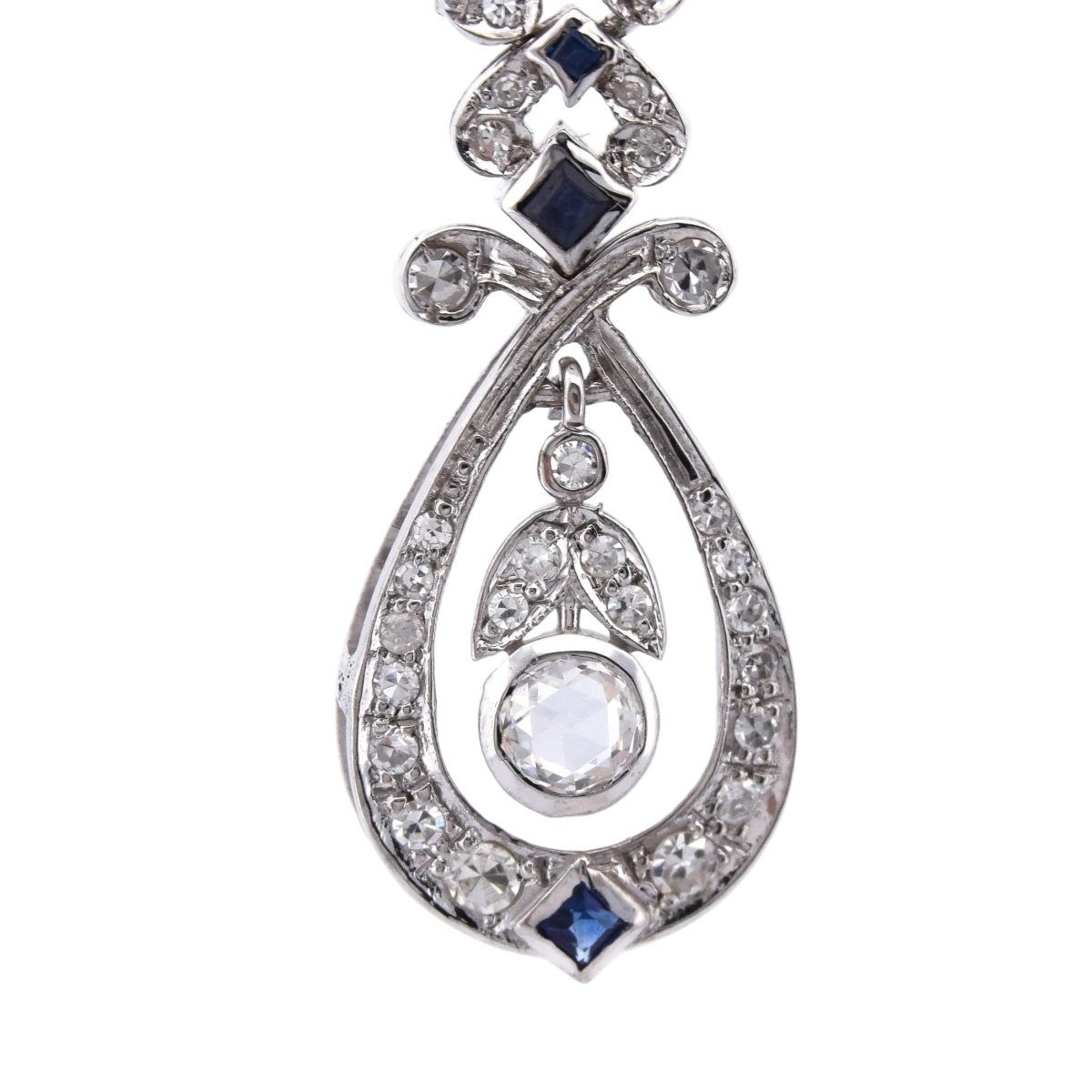 Boucles d'oreilles Pendantes en or blanc, saphirs et diamants - Castafiore