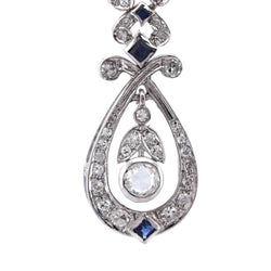Boucles d'oreilles Pendantes en or blanc, saphirs et diamants - Castafiore