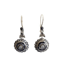 Boucles d'oreilles Pendantes en or jaune, argent, saphirs et diamants - Castafiore