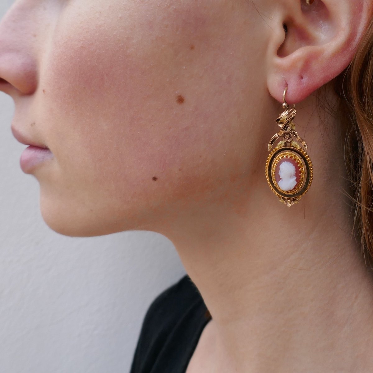 Boucles d'oreilles Pendantes en or jaune, camée et agate - Castafiore