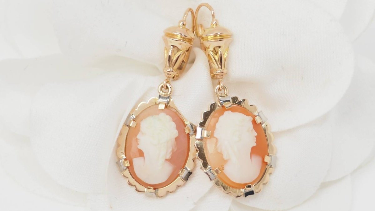 Boucles d'oreilles Pendantes en or jaune et camées - Castafiore