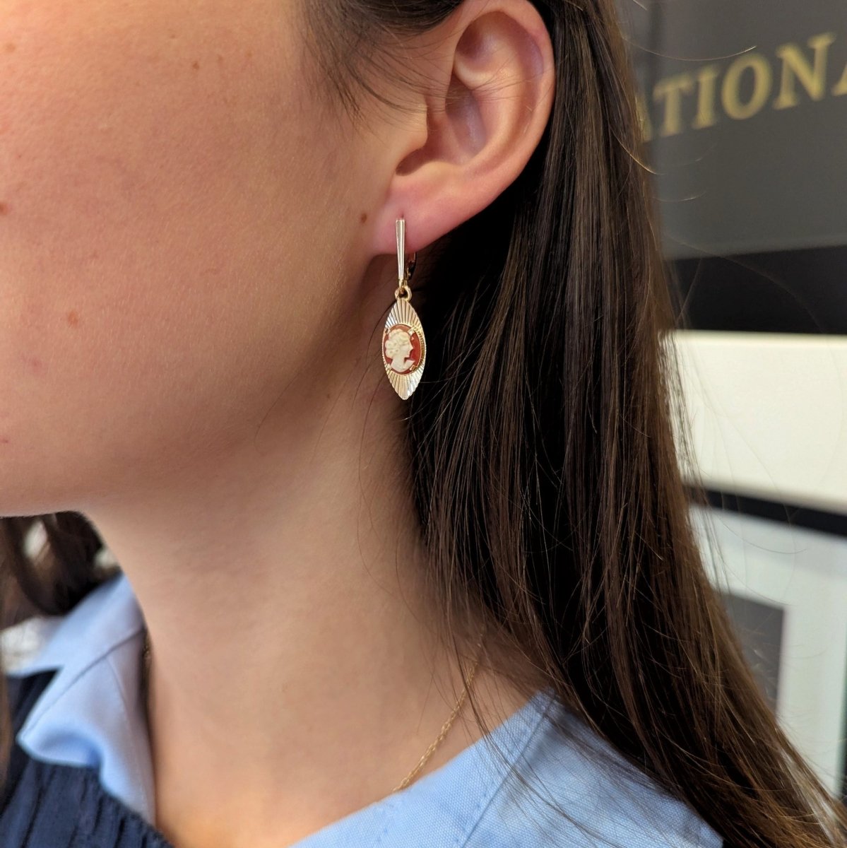 Boucles d'oreilles Pendantes en or jaune et camées - Castafiore