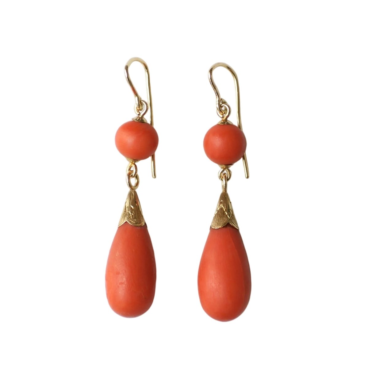 Boucles d'oreilles Pendantes en or jaune et corail - Castafiore