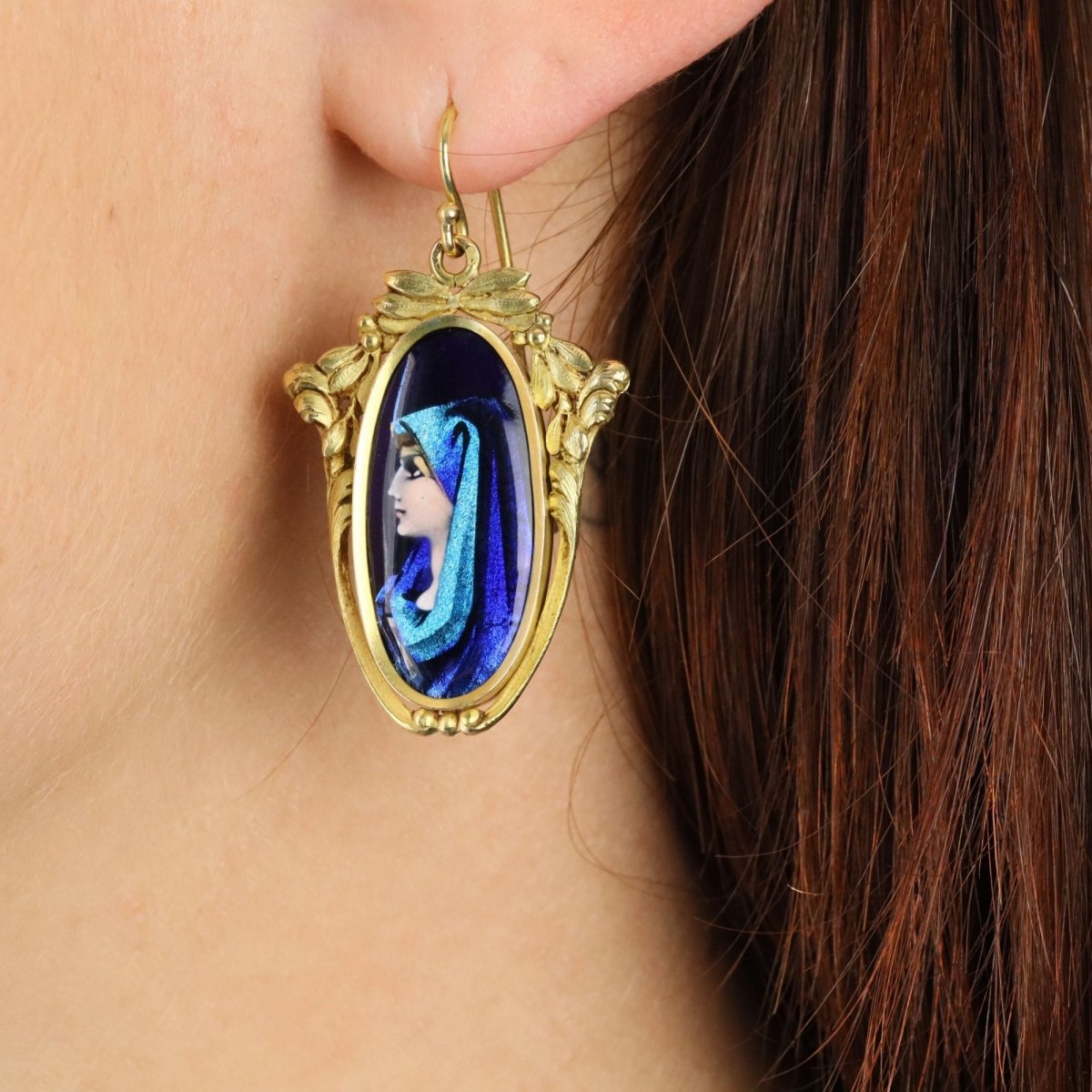 Boucles d'oreilles Pendantes en or jaune et émail - Castafiore