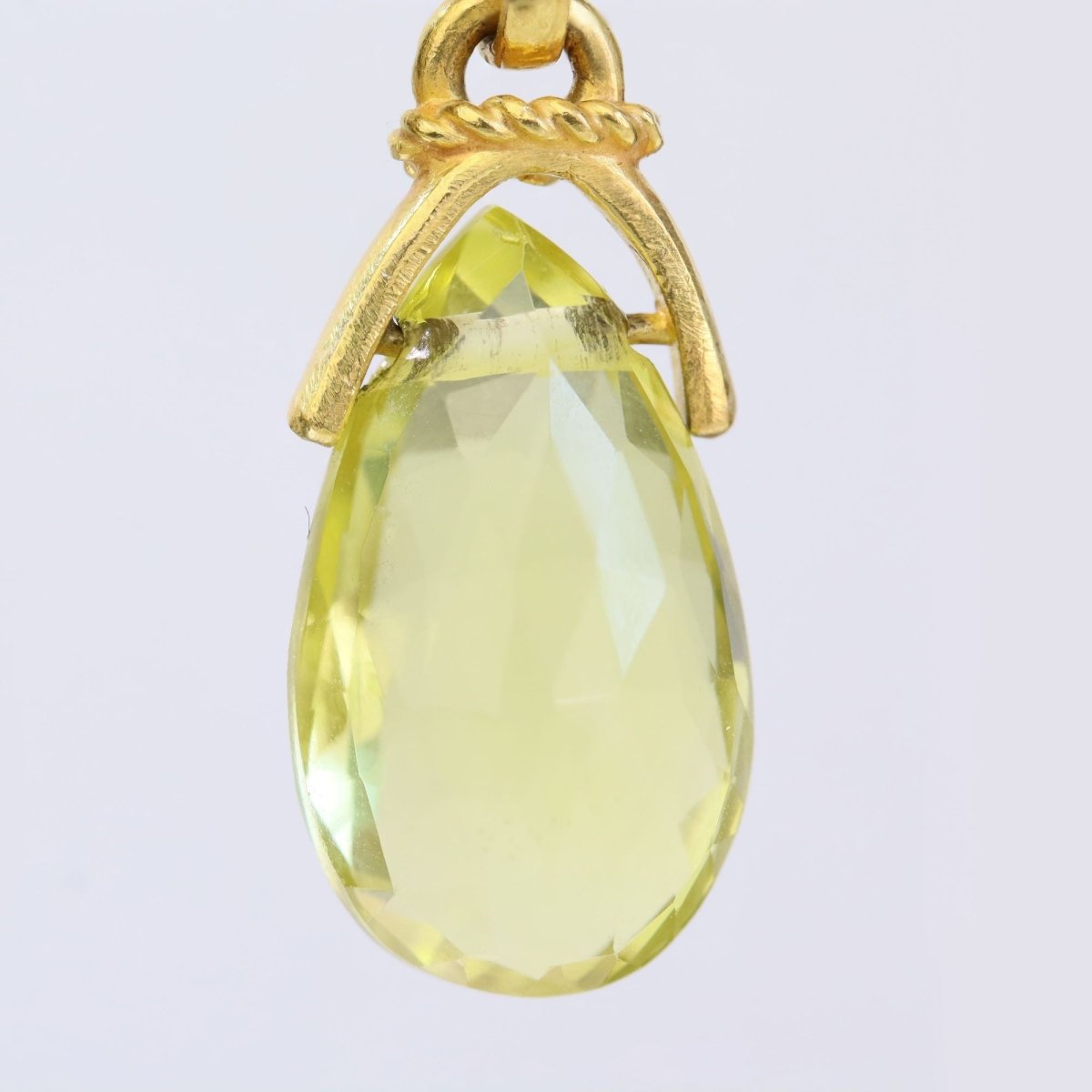Boucles d'oreilles pendantes en or jaune et quartz lemon - Castafiore