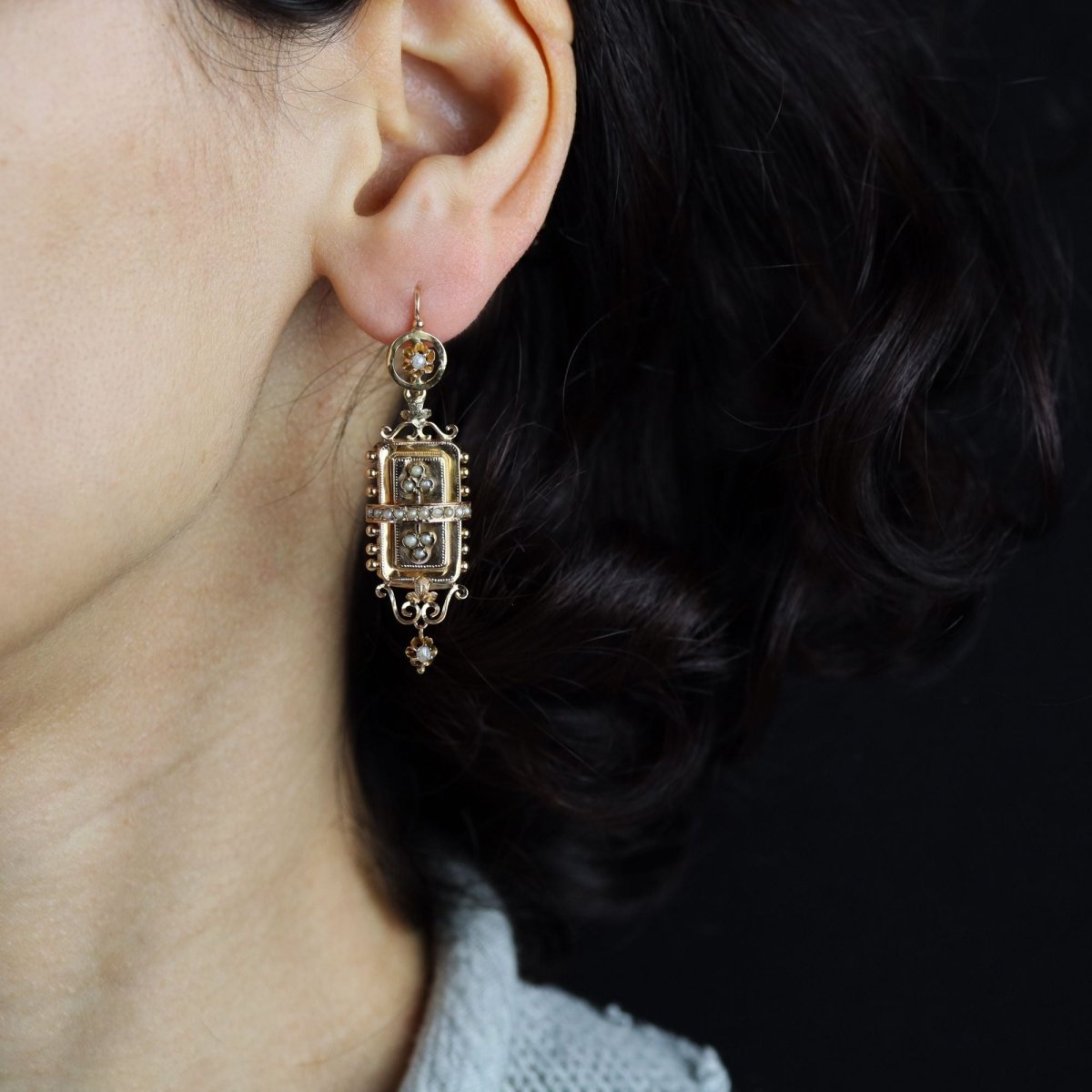 Boucles d'oreilles pendantes en or rose et perles fines - Castafiore