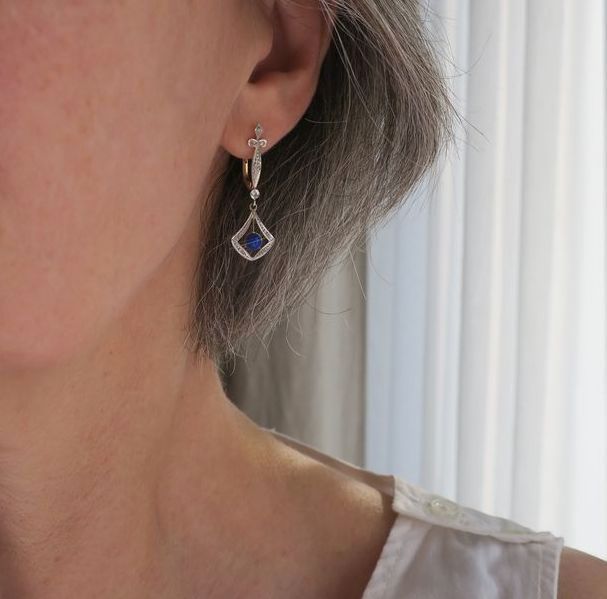 Boucles d’oreilles pendantes Lapis Lazuli Diamants deux Ors Art Déco - Castafiore