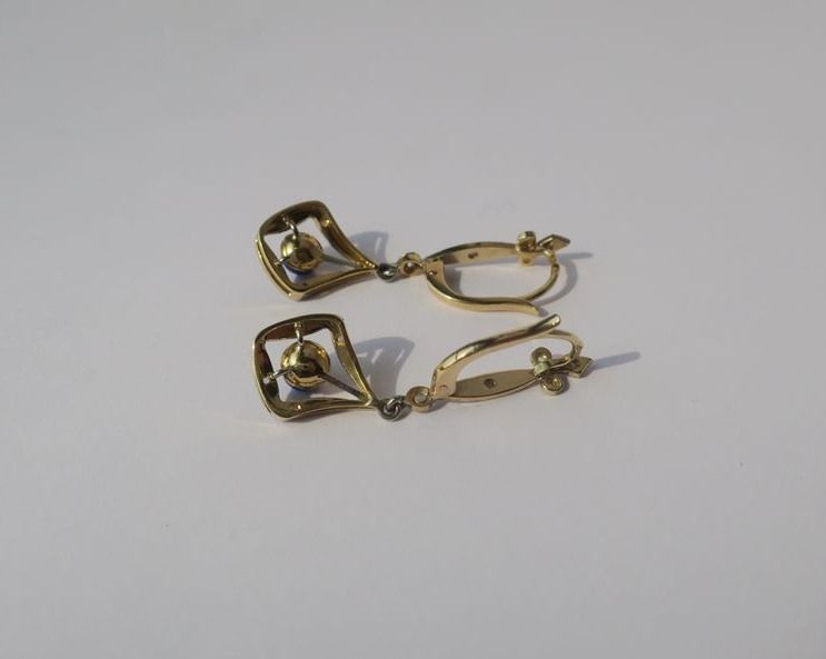 Boucles d’oreilles pendantes Lapis Lazuli Diamants deux Ors Art Déco - Castafiore