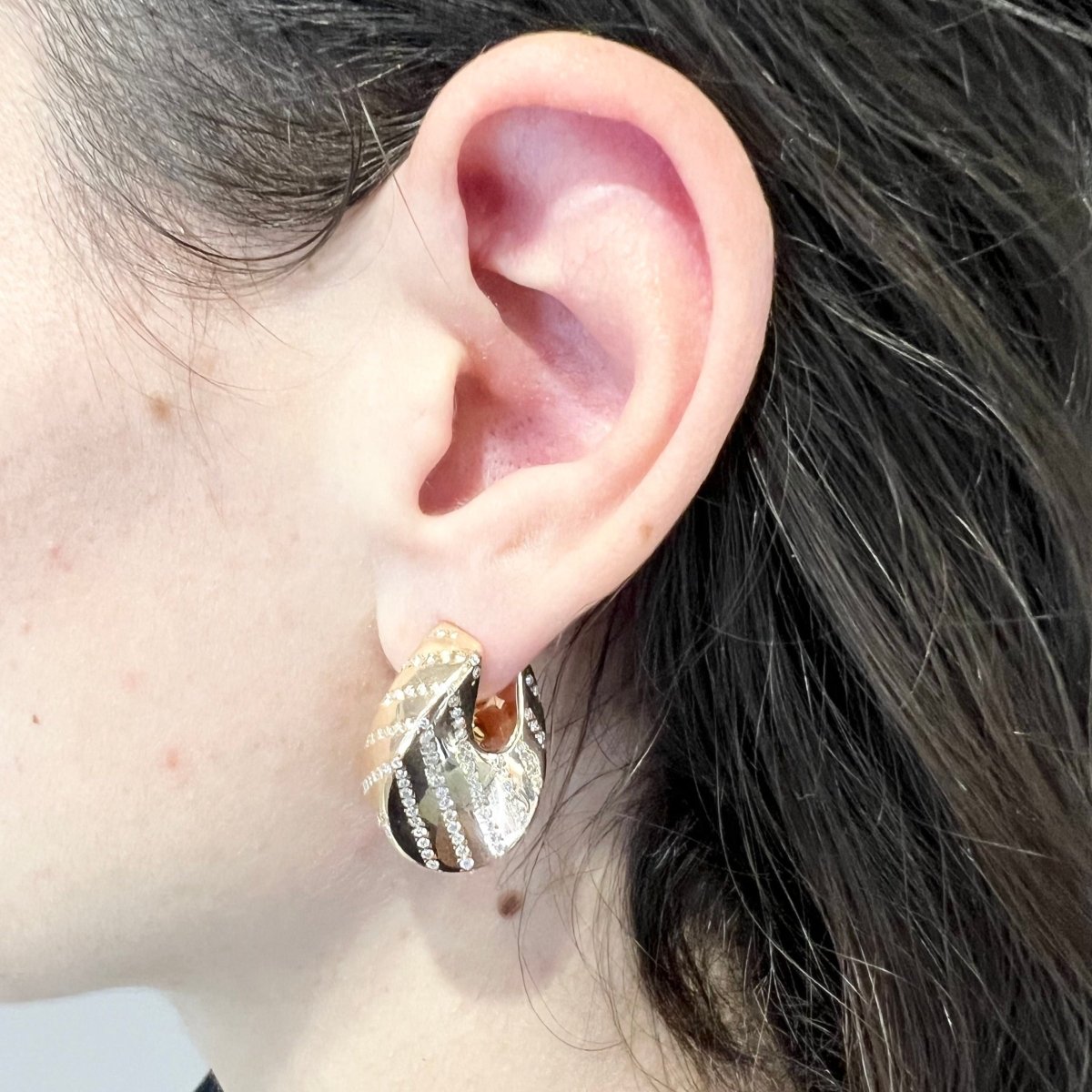 Boucles d'oreilles Pendantes VHERNIER en or rose et diamants - Castafiore