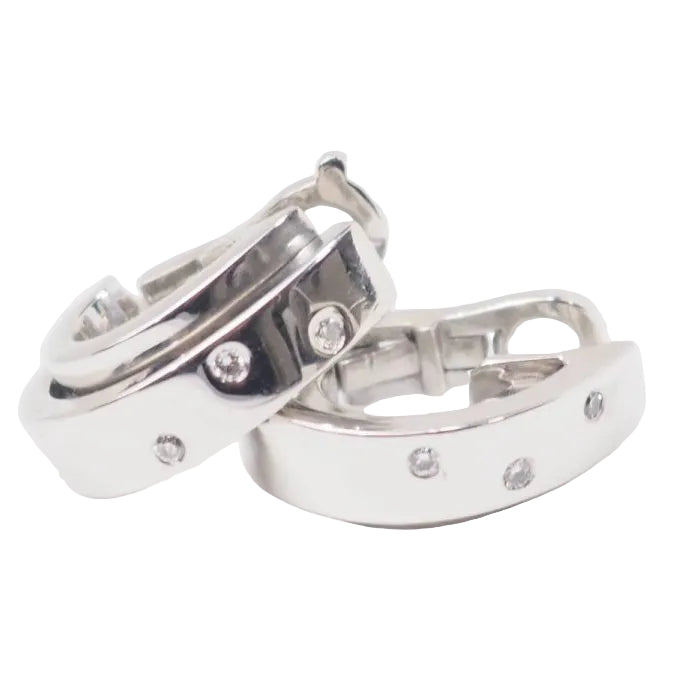 Boucles d'oreilles Piaget Possession en or blanc et diamants - Castafiore