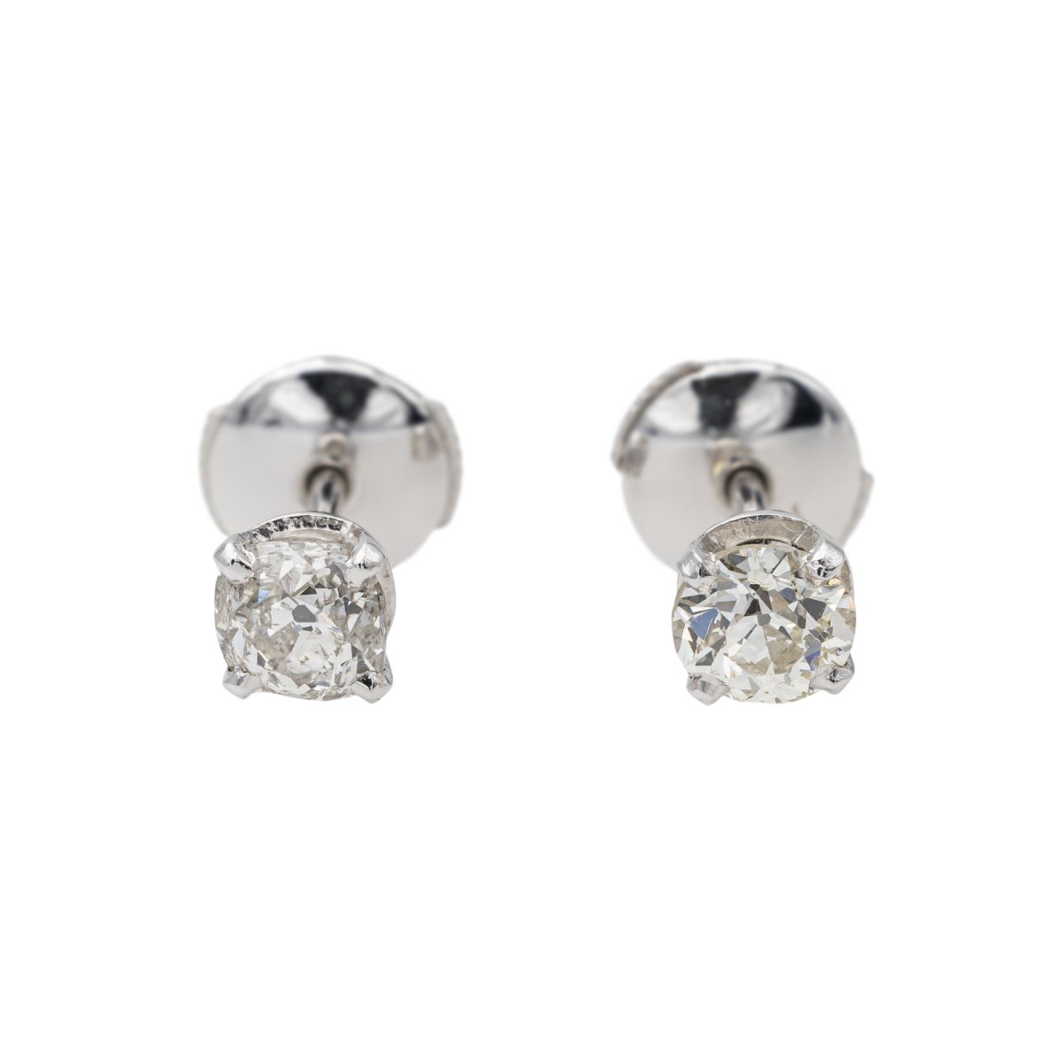 Boucles d'oreilles Puces en or blanc et diamant - Castafiore