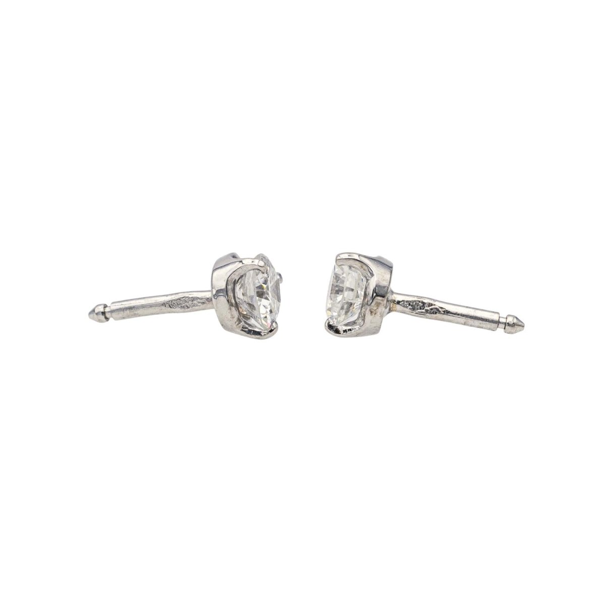 Boucles d'oreilles Puces en or blanc et diamants - Castafiore