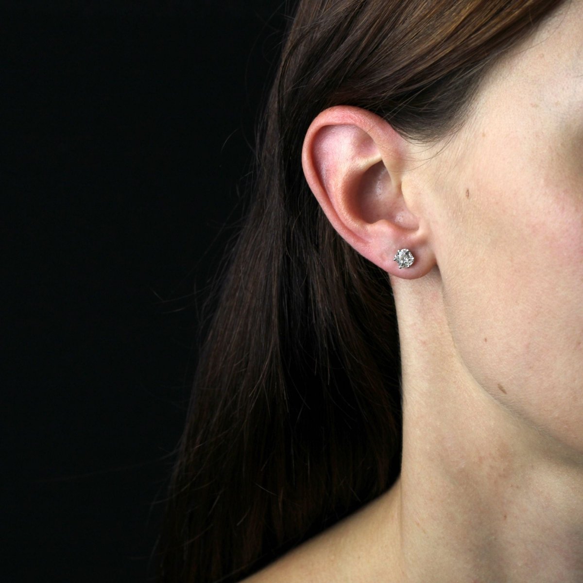 Boucles d'oreilles Puces en or blanc et diamants - Castafiore