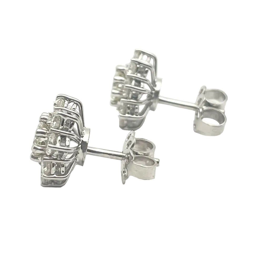 Boucles d'oreilles Puces en or blanc et diamants - Castafiore