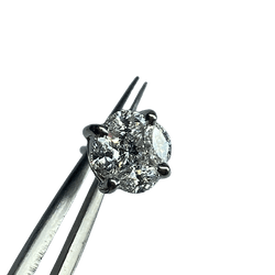 Boucles d'oreilles Puces en or blanc et diamants - Castafiore