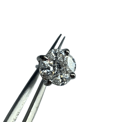 Boucles d'oreilles Puces en or blanc et diamants - Castafiore