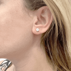 Boucles d'oreilles Puces en or blanc et diamants - Castafiore