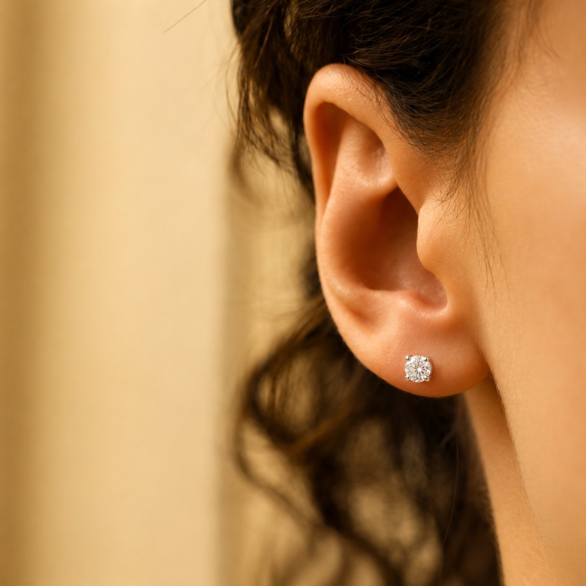 Boucles d'oreilles Puces en or blanc et diamants - Castafiore