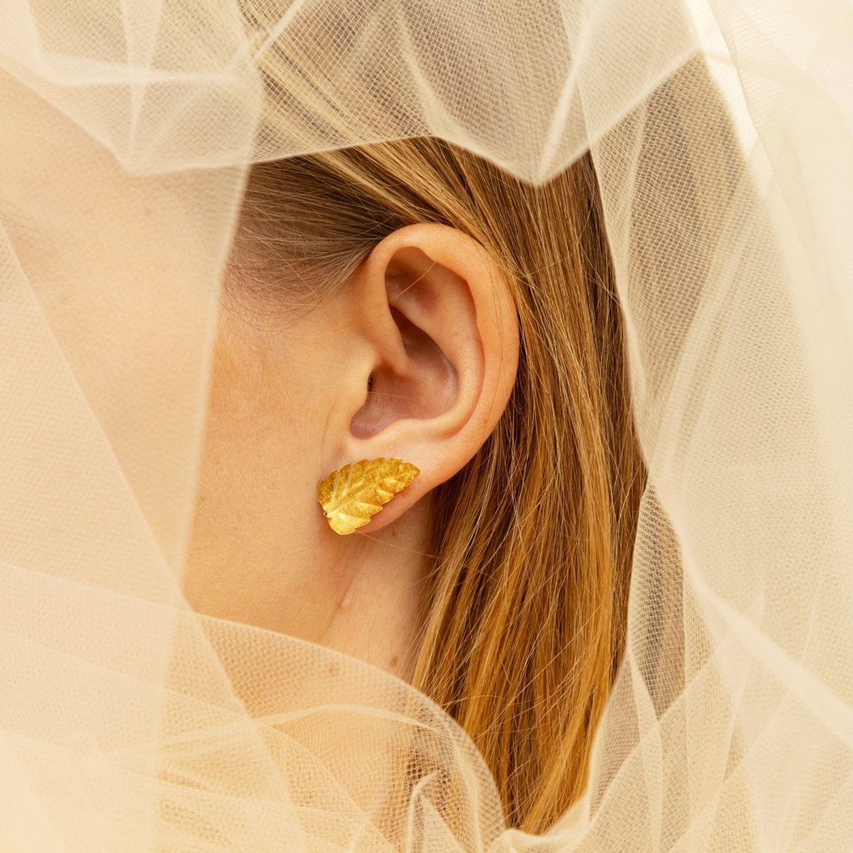 Boucles d'oreilles Puces en or jaune - Castafiore