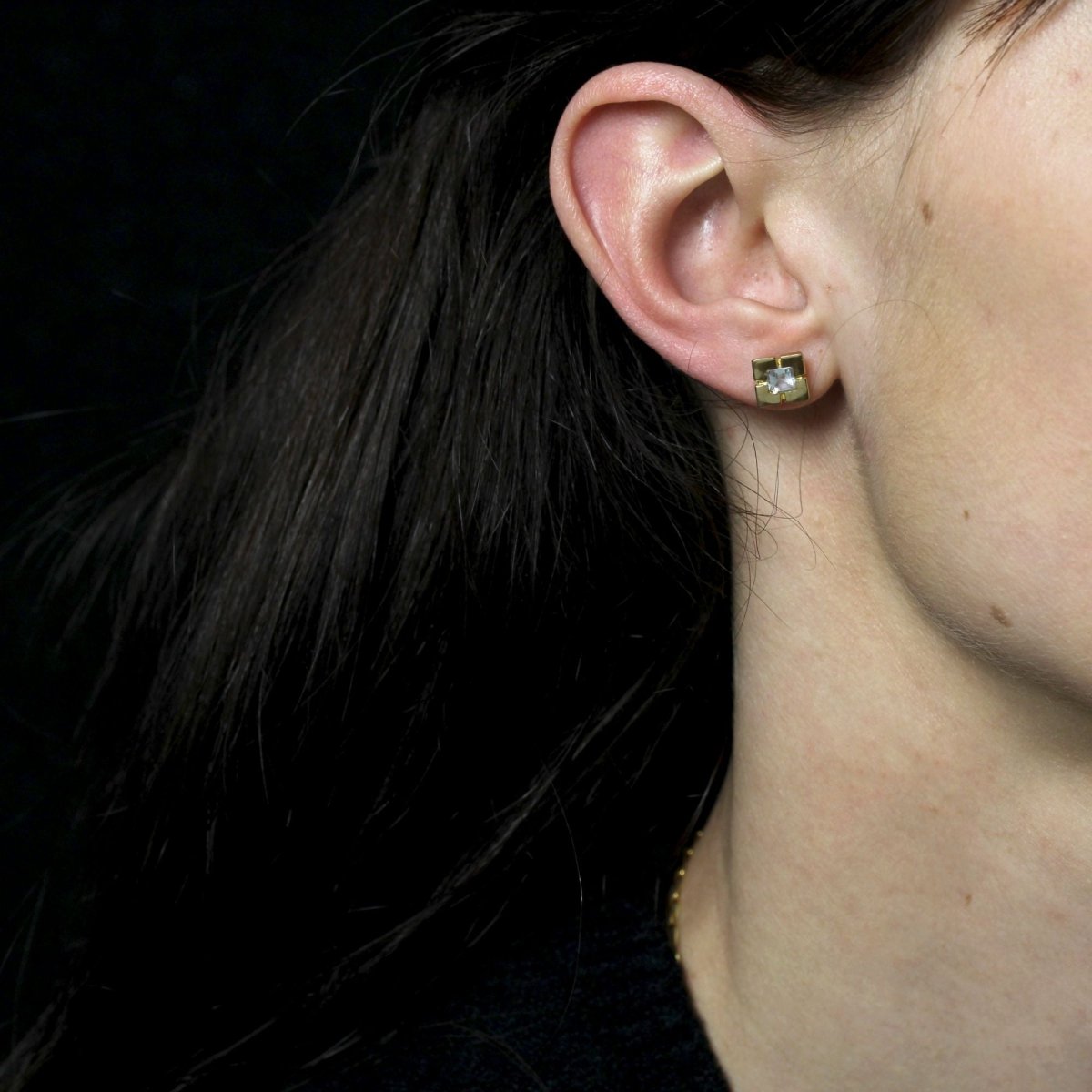 Boucles d'oreilles puces en or jaune et aigue - marine - Castafiore