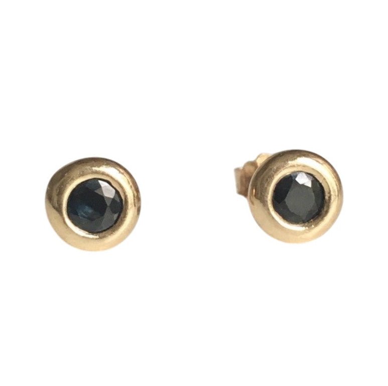 Boucles d'oreilles Puces en or jaune et saphirs - Castafiore