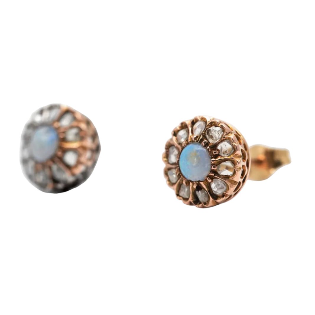 Boucles d'oreilles Puces en or jaune, opales et diamants - Castafiore