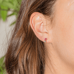 Boucles d'oreilles Puces en or jaune, rubis et diamants - Castafiore