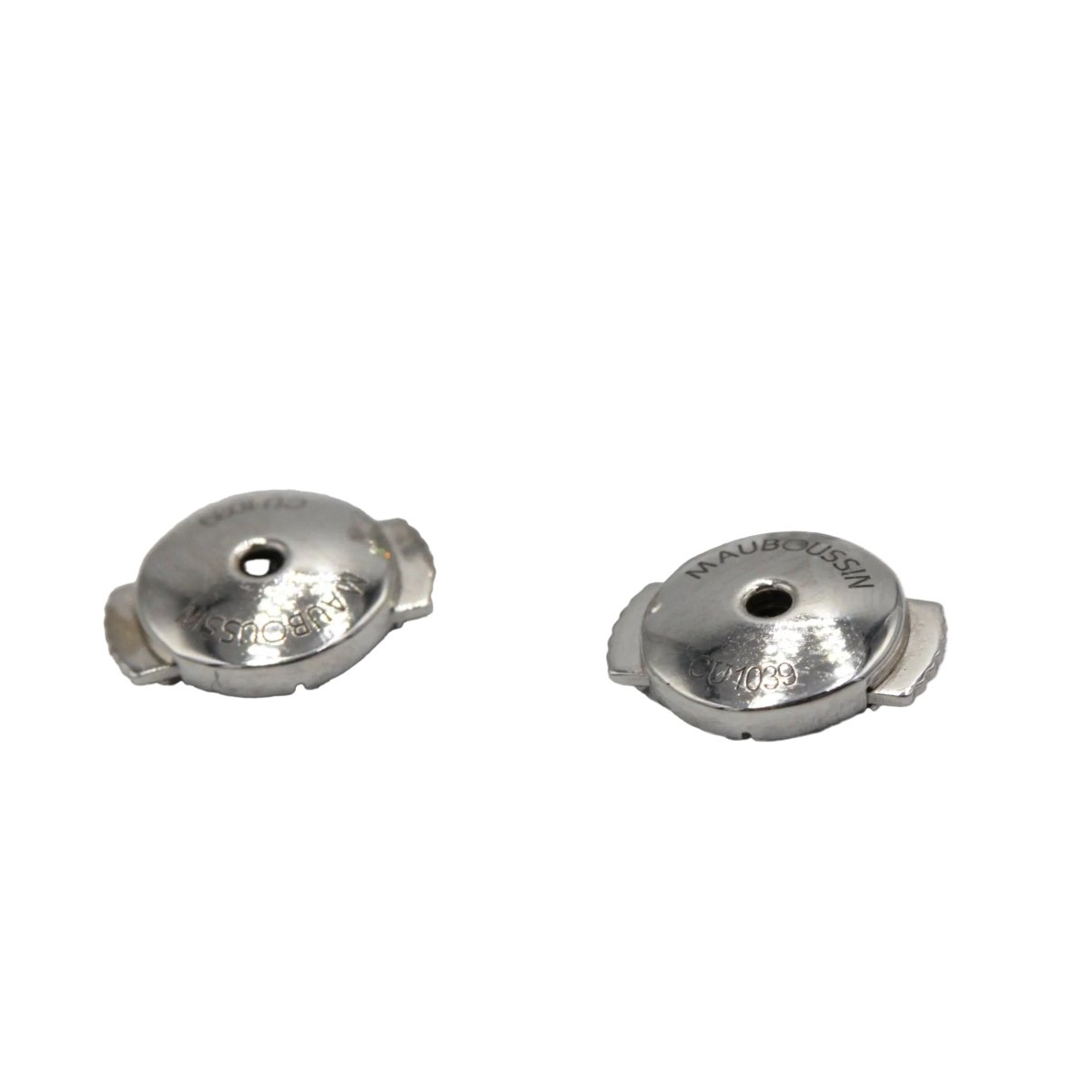 Boucles d'oreilles Puces MAUBOUSSIN "Mon premier pas d'amour" en or blanc et diamants - Castafiore